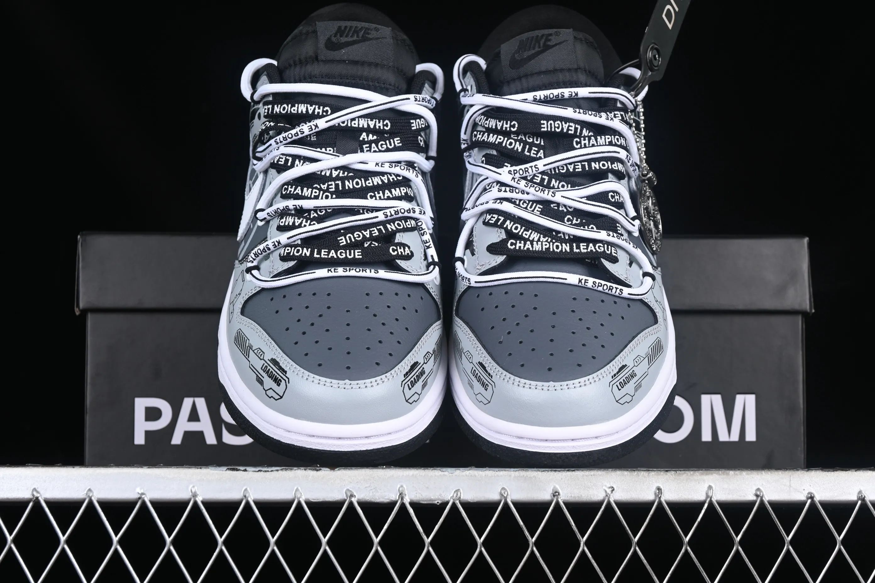 All Categories Nk SB Dunk Series Nk SB Dunk Low Low-top sneakers Special offer Nk Dunk Low Space-time Machinery Hand-painted spray painting SB deconstructed shoelaces low-top casual sneakers DJ6188-002